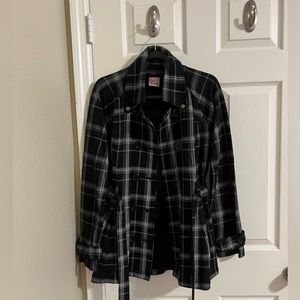 Lightweight LA Kitty Brand jacket. Very good condition. Has some stretch.